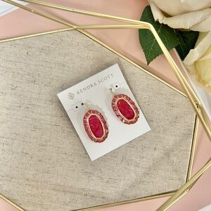 NWT Kendra Scott Elle Crystal Frame Drop Earrings in Raspberry Illusion